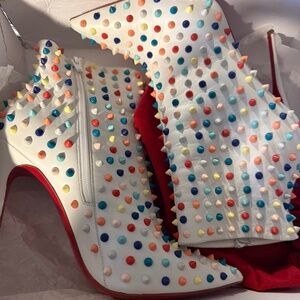 Christian Louboutin/ 41.5 SNAKILTA 120 NAPPA M043 WHITE/MULTIC MAT